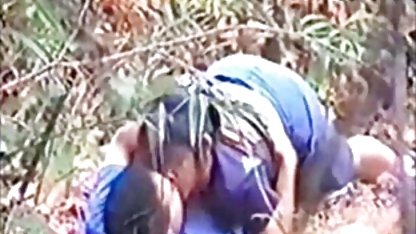 تسمه بلند, جوراب ساق بلند دختر زیبا با موهای فیلم سکسی کوتاه برای موبایل بیرون میاد