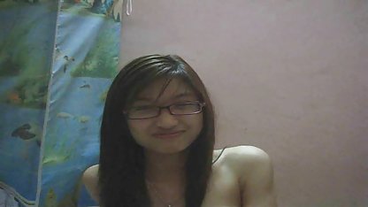 کالج داغ دختر, در خانه, کلیپسکسی کوتاه