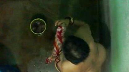 مادر اسطوخودوس باران است با سه اسباب کلیپسکسی کوتاه بازی