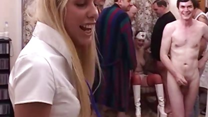 آلت مالی در ماشین-آن را فیلم کوتاه سکسی رایگان سرگرم کننده!